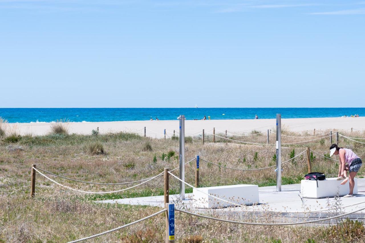 Maka Beach Apartment V Castelldefels Dış mekan fotoğraf