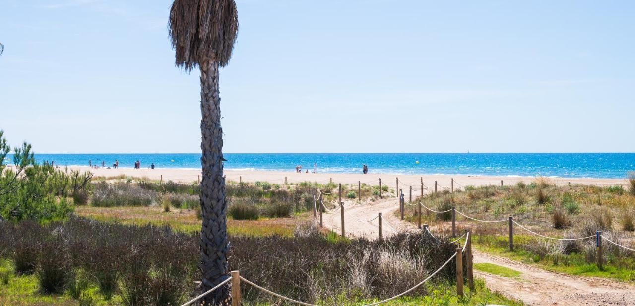 Maka Beach Apartment V Castelldefels Dış mekan fotoğraf